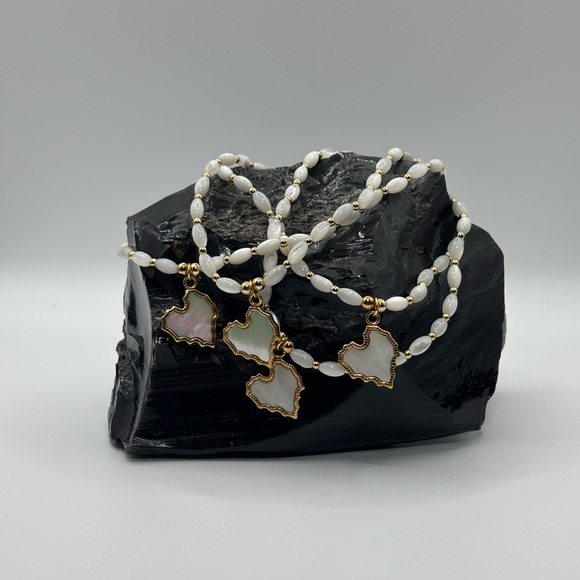 Jewelry - *ANKLET* Gold Mother of Pearl and White Shell Stretchy Anklet